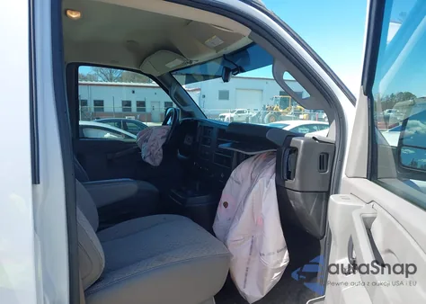 2019 Chevrolet Express 2500 Work Van from USA, damaged, VIN 1GCWGAFPXK1353732